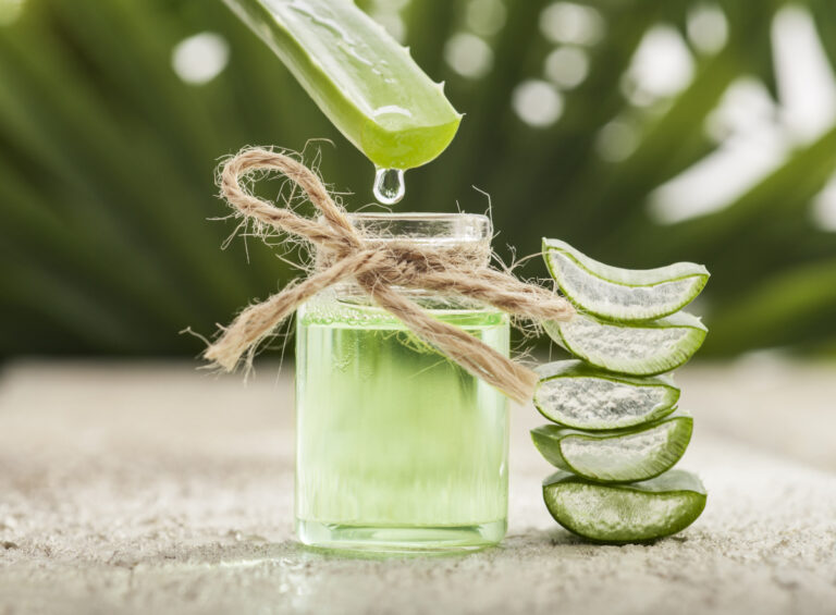 Essential Oil Elixir: Aromatherapy Hacks for a Happier, Healthier You